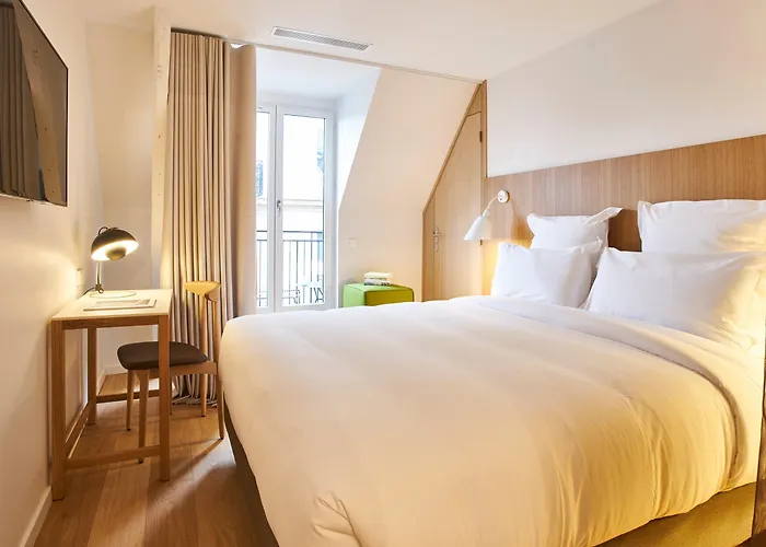 9hotel Republique 4*