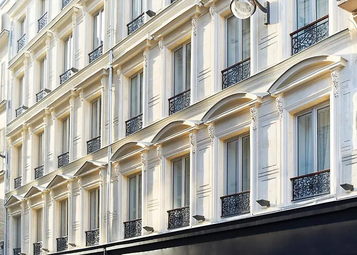 9hotel Republique 4*