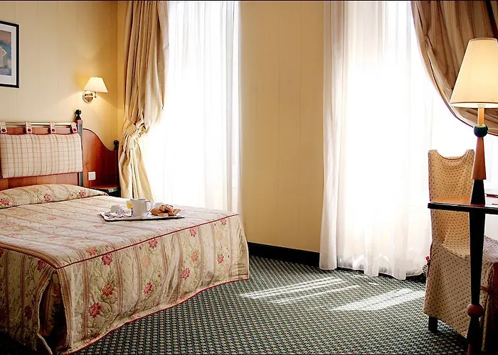 9hotel Republique Parigi