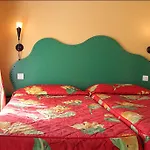 فندق 9هوتيل ريبابليك 4*