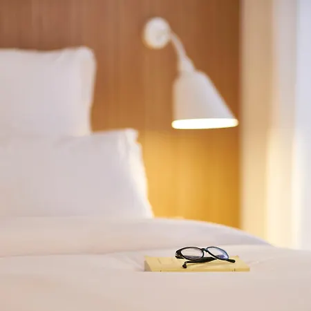 9hotel Republique