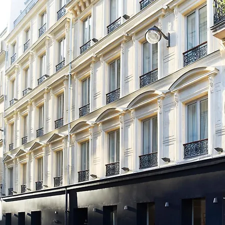 9hotel Republique 4*