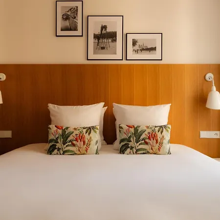 9hotel Republique
