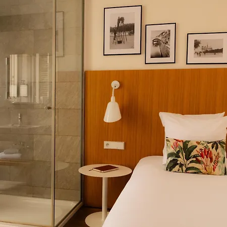 9hotel Republique Hotel 4*