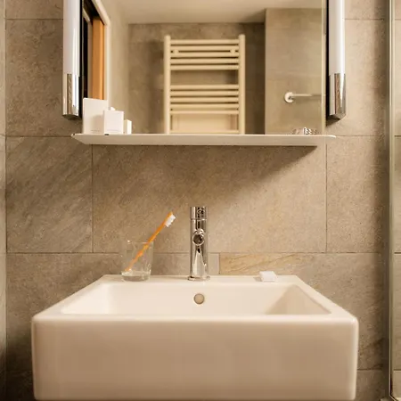 9hotel Republique 4* Paris