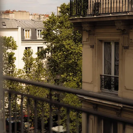 Hotel 9hotel Republique 4*