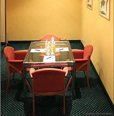 Hotel 9hotel Republique 4*