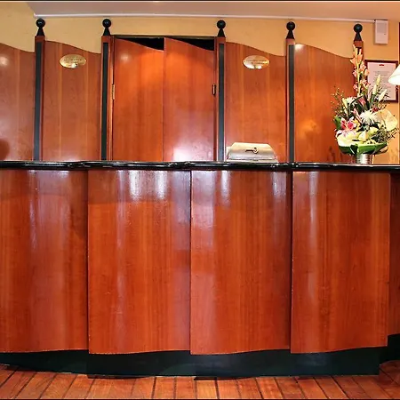 Hotell 9hotel Republique