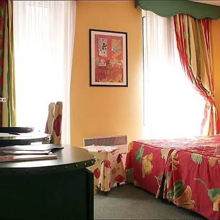 Hotel 9hotel Republique Parigi