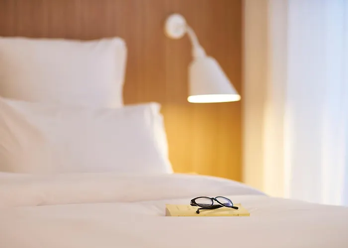 9hotel Republique