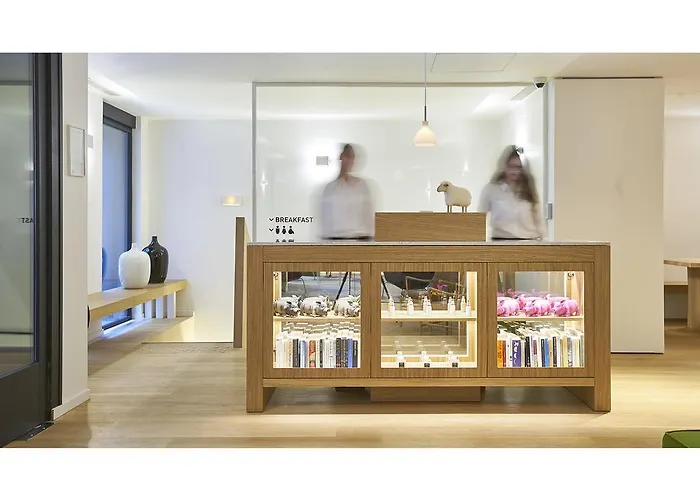 9호텔 리퍼블리크 4* 파리