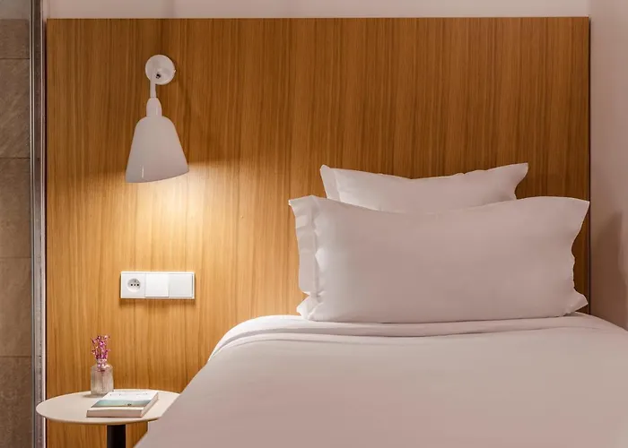 9hotel Republique Parigi