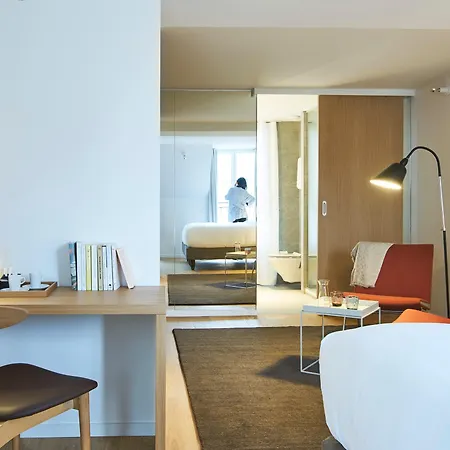 9hotel Republique 4* פריז