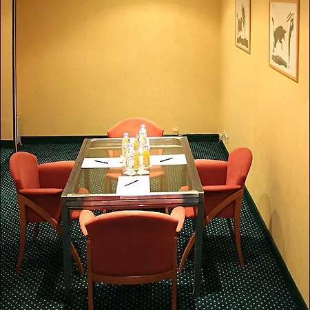 מלון 9hotel Republique פריז