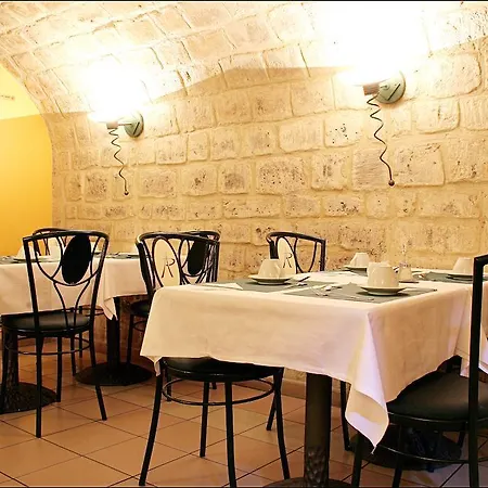 9hotel Republique פריז