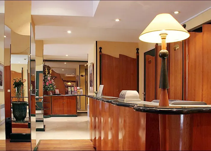 Otel 9hotel Republique 4*